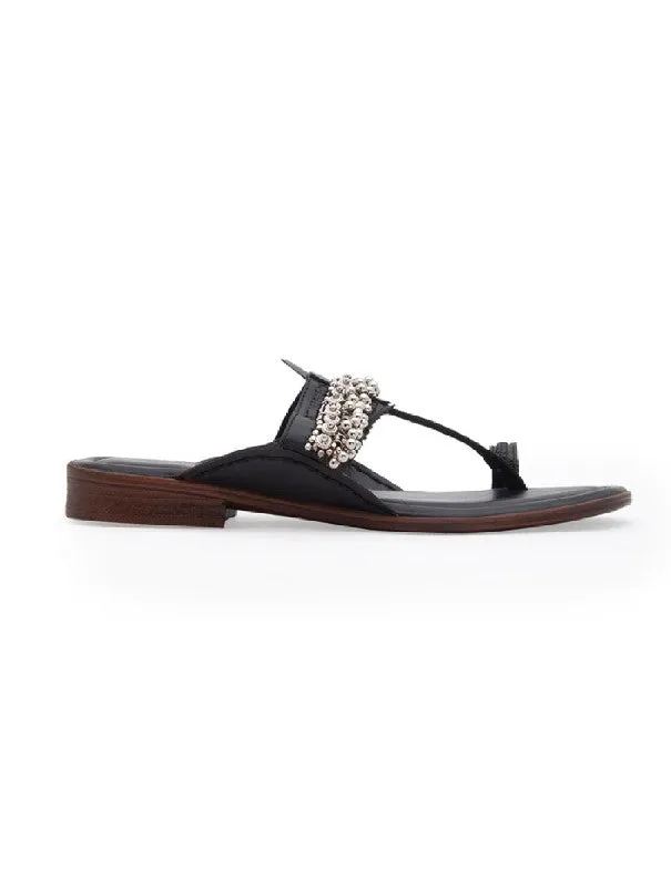 Ghugroo Love - Black Handcrafted Kolhapuri Flats