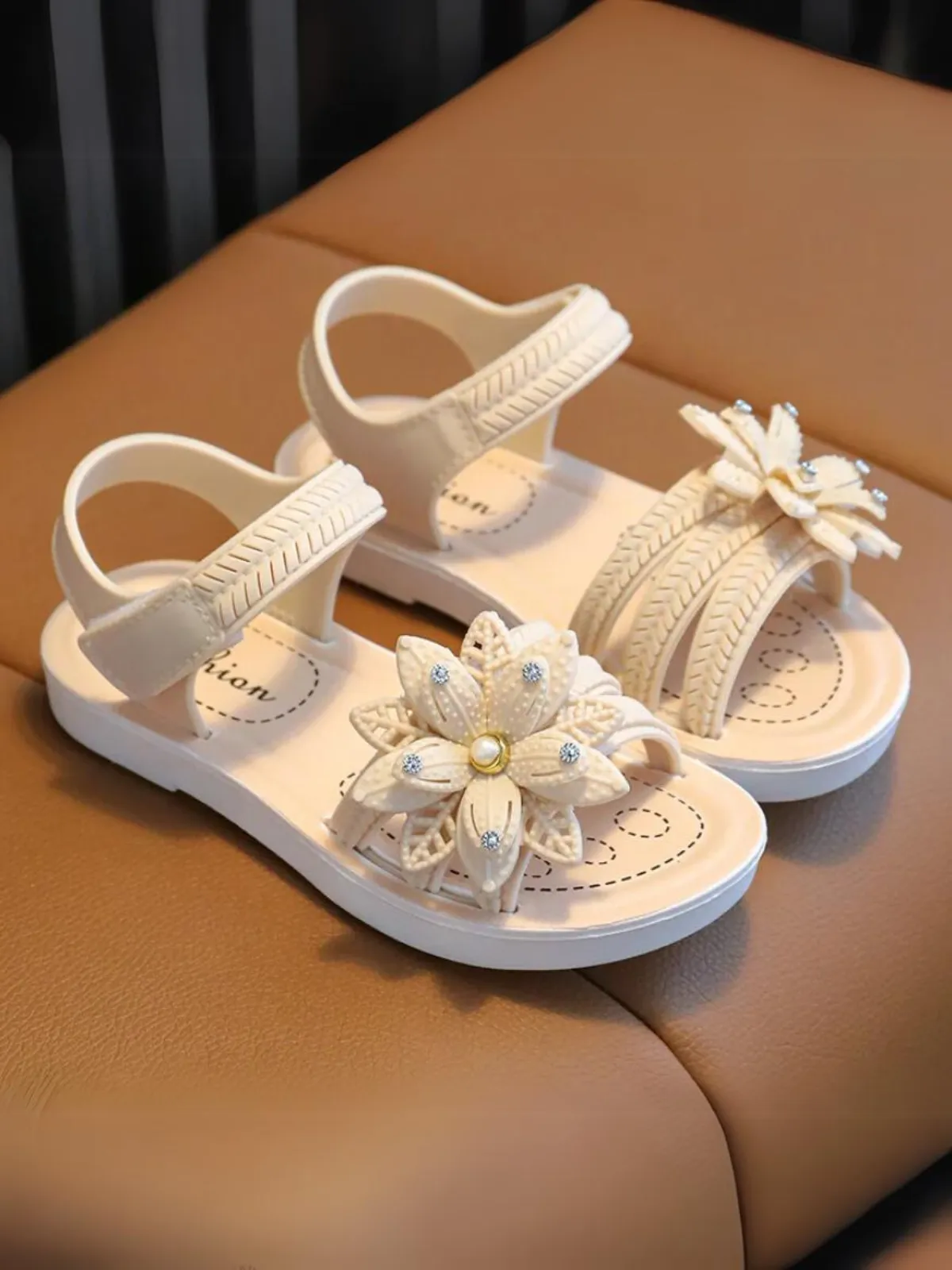 Lovely Girls' Flower Design Sandals - Perfect for Summer By Liv and Mia