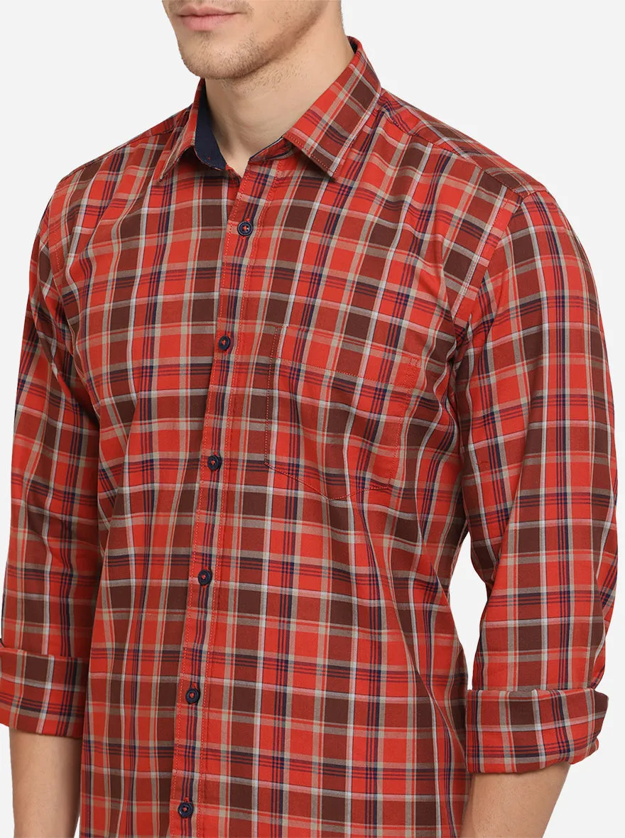 Multicolor Checked Slim Fit Semi Casual Shirt | JadeBlue